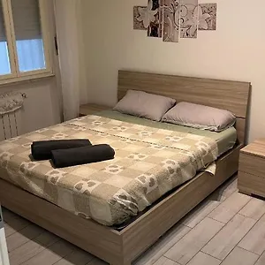 Modern Two Bedroom In Stadio Verona