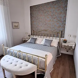Messer Niccolo - In Appartamento