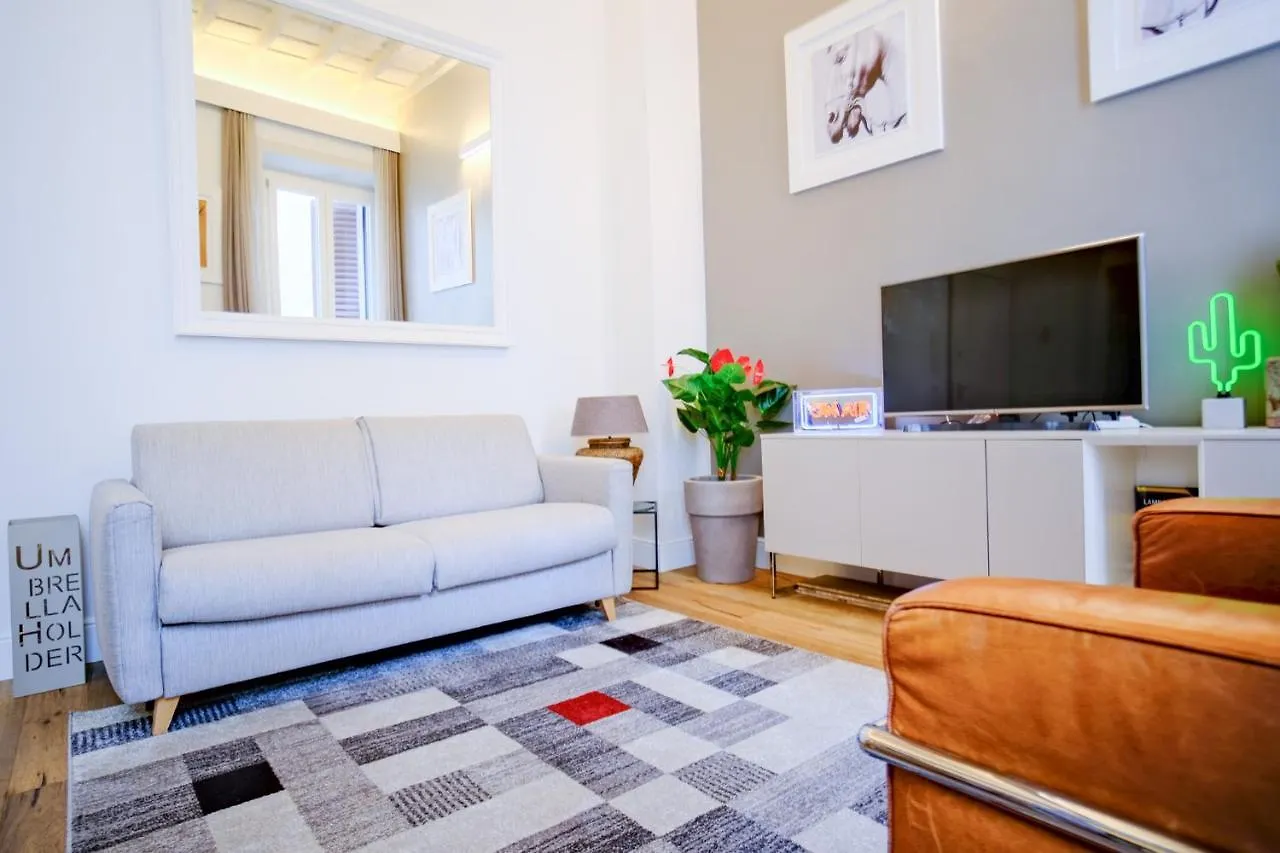 Dolcevita Boutique Apartment Floransa İtalya
